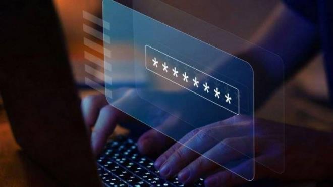 Son dnemlerde giderek art gsteren siber sulara kar her ne kadar nlem almaya alsak da kimi zaman yetersiz kalabiliyor. zellikle kiisel hesaplarda kullanlan ifreler, siber sular asndan byk risk tayor.