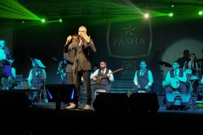 skele'deki otellerde Murat Boz, Fatih rek, Volkan Konak, Aleyna Tilki ve Koray Avc konser verecek, bakent Lefkoa'daki bir otelde ise Ziynet Sali sahnede olacak.