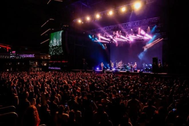 Kurban Bayram 16 Haziran Pazar gn balayacak. Kurban Bayram'na artk sayl gnler kalrken, oteller ise i pazarda hareketlilii artrmak amacyla sanatlarla dolu programlar hazrland.