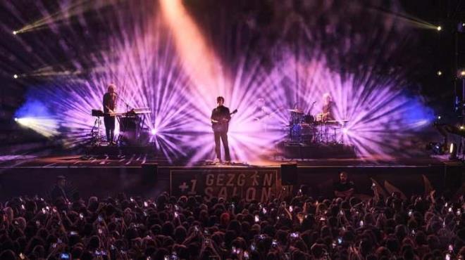 HADSE MISIR'DA, PEKKAN ZMR'DE    Msr arm El-eyh'de 17 Haziran bayramn ikinci gn Hadise sahneye kacak. Ajda Pekkan ise zmir'de bayramn drdnc gn konser verecek. Dier illerdeki konserler ise yle: