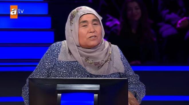 Devletimizin vermi olduu destek kapsamnda eitime katldm. 500 kiilik snav yapld 10 kii birinci seildi bizi Viyana'ya eitime getirdiler. Eitimde gelince de bana solucan gbresi verdiler. Herkes bunu yapabilir" eklinde konutu.