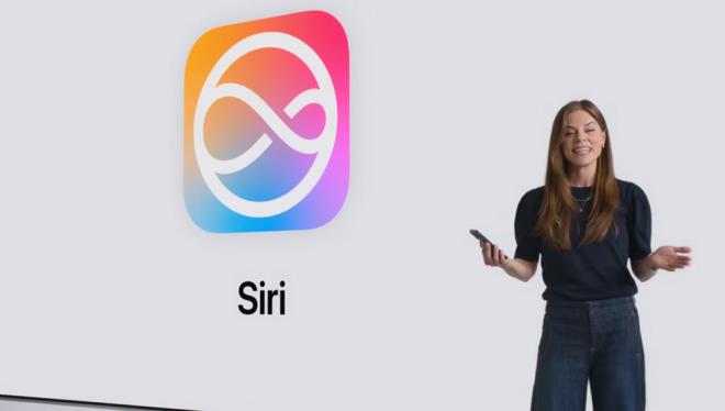 SR YAPAY ZEKAYA KAVUTU VE LOGOSU DET    Siri 13 yl nce piyasaya srld, imdi yapay zeka ile "ileriye doru byk bir adm" atyor.    Daha doal, daha ilgili ve daha kiisel hale gelecek.    Apple'n sesli asistan yeni retken yetenekleri kullanma yetenei de dahil olmak zere uygulamalar iinde ve genelinde yzlerce yeni eylem gerekletirme yeteneine sahip olacak.    Ayrca rnler hakknda daha derin bilgiye sahip olacak, bylece telefonunuz hakknda yardm isteyebileceksiniz.    rnein, "imdi bir mesaj yazp yarn nasl gnderebilirim" sorusu, iOS 18 Mesajlar'daki yeni zamanlanm gnderme zelliinin kullanmna ilikin yardm talimatlarn ortaya karacaktr.    Bu zellikler kademeli olarak kullanma sunulacak ve yeni yetenekler iOS 18 ile birlikte gelecek.
