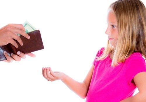 Lakin ocuu bayrama motive etmek iin imdiden ?Dedenlere gidince kim bilir ne kadar toplayacaksn? gibi telkinler yaplmamal.