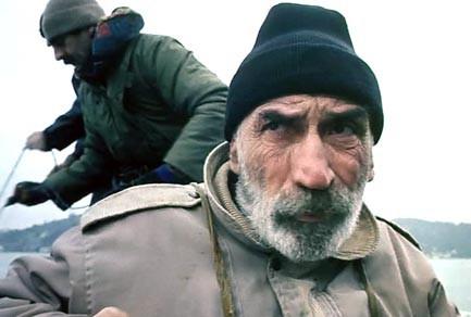 Trk sinema ve tiyatro oyuncusu, ynetmen, yapmc ve senarist Tuncel Kurtiz hayatn kaybetti.