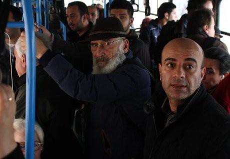 Trk sinema ve tiyatro oyuncusu, ynetmen, yapmc ve senarist Tuncel Kurtiz hayatn kaybetti.