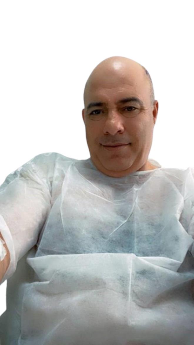 Kahramanmara'ta yaayan Suriye uyruklu Yasin Dibo (46), sa ekimi iin Gaziantep'teki zel bir hastaneye bavurdu. Hastanede dn operasyona alnan Dibo, iddiaya gre bir sre sonra hayatn kaybetti.  <br>  Yasin Dibo, operasyona alnmadan nce ailesine fotoraflarn gndermiti ancak 5 saat sonra yaknlar lm haberini ald.