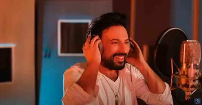 Kuantum 51'de arklarn birounun sz ve mzii Tarkan imzas tayor.Bunun yan sra, szleri Aysel Grel'e ait iki ark, sz ve mzii Gler zince'ye ait bir ark, Tura Berkay zer, Murat Matthew Erdem ve Serkan zzet zdoan besteleri ve iki arkda Gnay oban szleri bulunuyor.