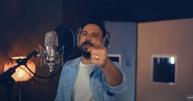 Megastar Tarkan, 7 yl aradan sonra kaydettii ilk albm "Kuantum 51" ile sevenleriyle bulutu. Prodktrln Tarkan'n stlendii Kuantum 51'de bu kez birden ok aranjr yer alyor.