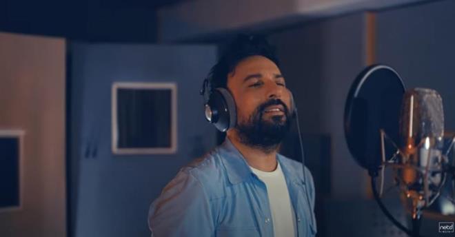 Geek,Son Durak ve son olarak Trkiye Cumhuriyeti'nin 100'nc ylnda yazd "Sen Rahat Uyu" adl mar ile adndan sz ettiren Tarkan yllardr merakla beklenen albmn duyurdu. Megastar'n 12 yepyeni arksnn yer ald "Kuantum 51" adl albm YouTube hesabndan yaynland. Ksa sre ierisinde en beenilen ark belli oldu.