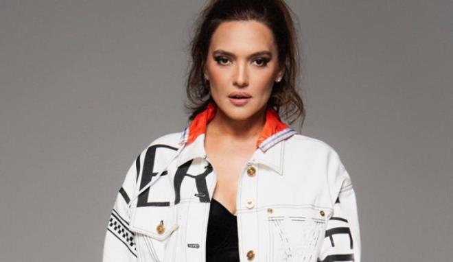 Dobra tavrlar ve sosyal medyada yapt paylamlarla da bir ikon haline gelen Akaln, imdide verdii kilolarla gndemde.