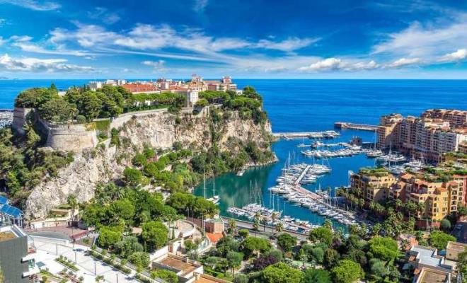 2. MONAKO    Avrupa'da Kuzeybat Akdeniz kylarndaki bu lke Vatikan'dan sonra en kk ikinci mikrodevlet. Uzunluu 3 bin 350 metre ve genilii, en geni yerde bin metre olan Monako'da yaklak 35 bin kii yayor.