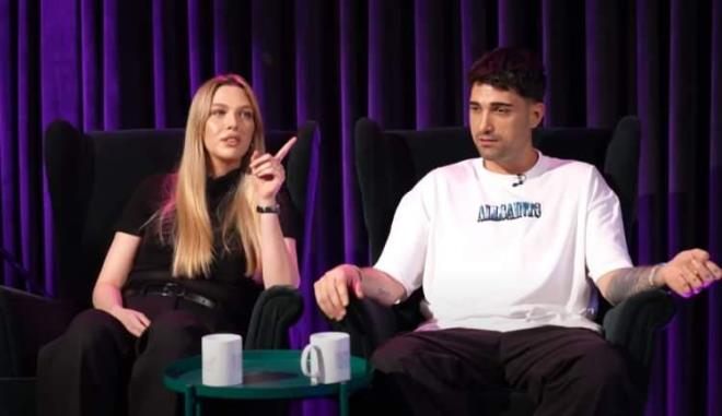 Bu olayda Yasemin'in kendisiyle hi ilgilenmediine bozulan Tatlses, instagram hesabndan bir paylam yaparak "stinye Park'taki sarn kz beni bul" yazm.