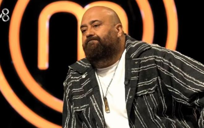 n elemeden geen yarmaclar, jri yeleri Somer Sivriolu, Mehmet Yalnkaya ve Danilo Zanna?nn karsnda 5 dakikada hnerlerini sergileyerek yemek yapmaya altlar.