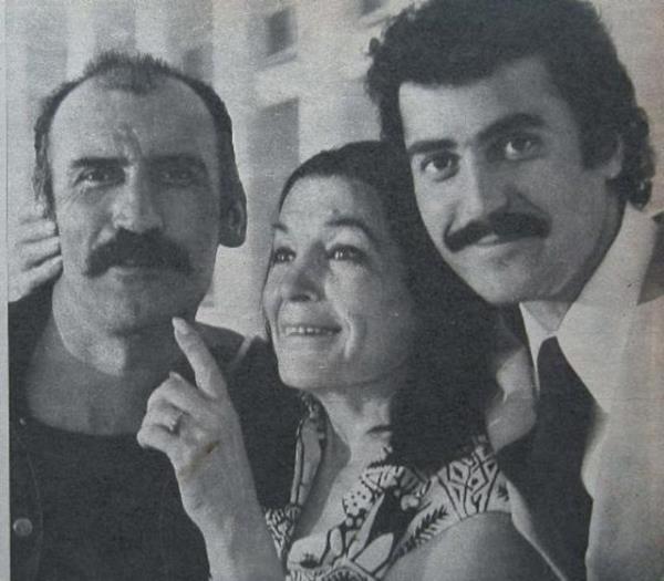 Oyunculua ilk kez 1959 ylnda Dormen Tiyatrosu'nda balamt. Sr filmindeki rolyle sinema hafzamza kazlan Kurtiz; Gl Hasan filmiyle 1981 Antalya Altn Portakal Film Festivalinde en iyi senaryo dln kazanmt.