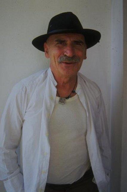 Kalplerdeki yeri asla dolmayacak Kurtiz Ekim 2011'de 48. Altn Portakal Film Festivali'nde Yaam Boyu Onur dl almt.