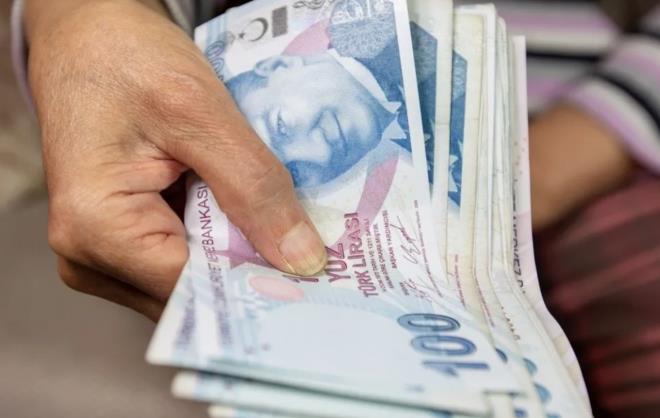 DENEK VERENE M YOKSA ALIANA MI DENR? <p>    Ksa alma denei, almad sreler iin iinin kendisine denir. ilere demeler, kuruma bildirilen banka hesap numaralar araclyla, hesap numaralarnn eksik/hatal bildirilmesi veya bildirilmemesi durumunda ise PTTBank aracl ile yaplmakta.