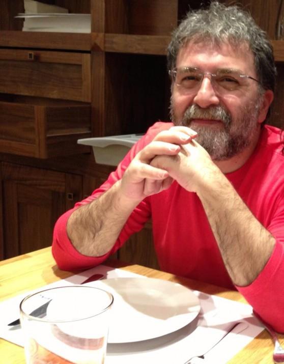 <p><b>Ahmet Hakan</b></p>  bir gzel insan: tuncel kurtiz