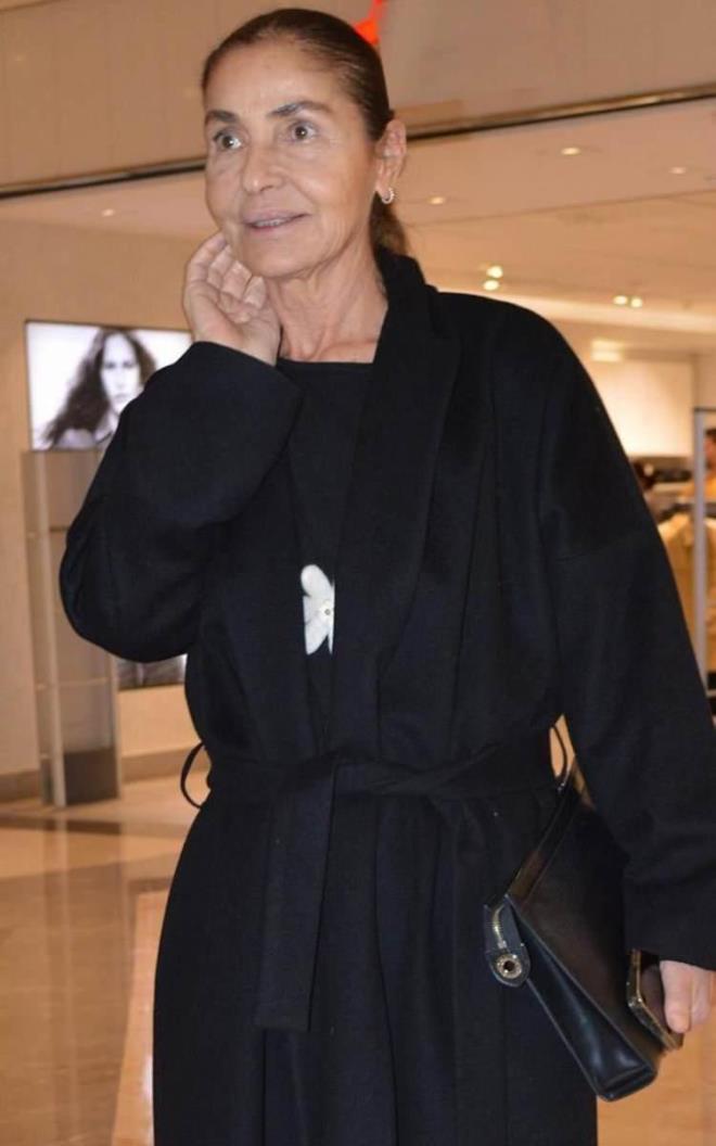 DEM OLAY OLDU    Yaptrd ilemlerden sonra yeni halini sosyal medya hesabndan sevenlerinin beenisine sunan Derya Tuna'nn deiimi ok konuuldu.