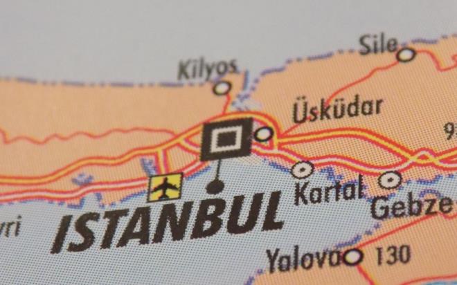 stanbul'u bekleyen byk deprem ncesi AFAD en riskli, orta dzey riskli ve en dk riskli ileleri tek tek sralad. Uzmanlarn Marmara hakkndaki byk deprem uyarlar sonras en riskli ilelerin haritas gncellendi.