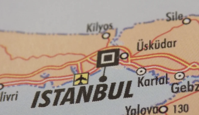 Gncellemede en dikkat eken detay ise fay hattnn gei noktasndan ok ilelerin zemin yaps ve binalarn temeli oldu. Binalar en eski olan ileler ise krmz izgi iinde yer ald. te yandan yeni ilelerinde krmz hatta olmasnn altnda kaak yap ve yumuak zemin baz alnd.