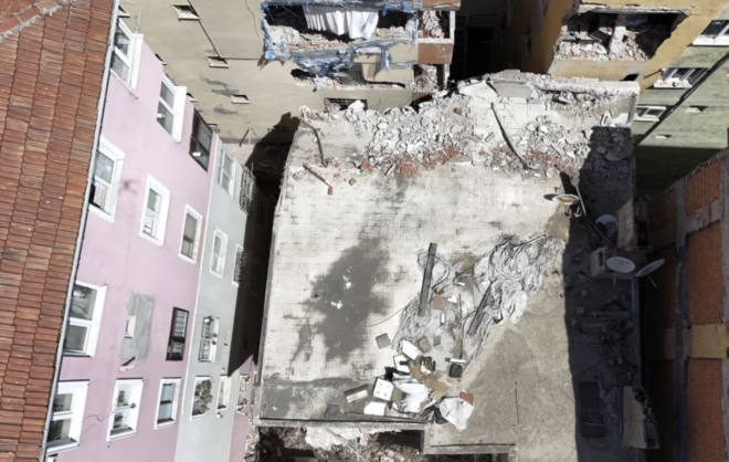 stanbul'da son aylarda artan bina kmeleri sonras vatandalar en riskli ileleri aratrmaya balad. Son olarak Bahelievler ilesinde yaanan bina kmesi, endie seviyesini artrd. stanbul'daki en riskli ve en gvenli ilelerin haritas AFAD tarafndan gncellendi.