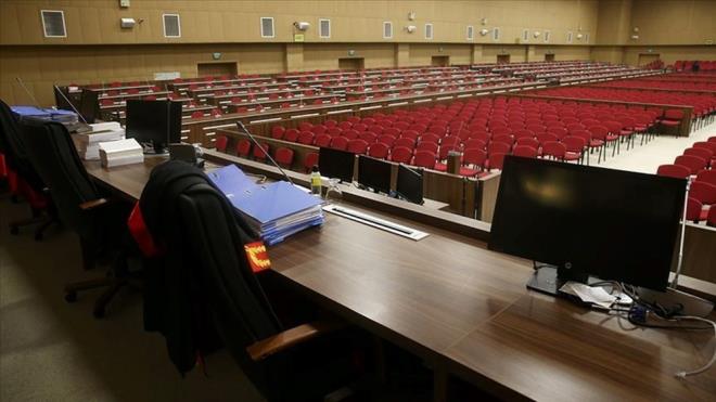 Adalet Bakanl'nn koordinasyonunda yaplan 9. Yarg Paketi almasnn ne aamada olduu sorgulanyor. Yargda yeni dzenlemeleri ieren 9. Yarg Paketi iin Cumhurbakan'ndan aklama gelmiti. Pek ok vatanda ve hukukuu da dzenlemenin TBMM'de yasalap yrrle girecei tarihe odakland.