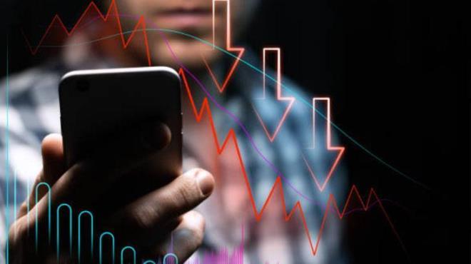 Her eyi kaydediyorlar<p>    Akll asistanlardan faydalanarak pratik anlar salamak mantkl olsa da bu teknoloji aletlerinin her eyi kaydettiini unutmamalsnz. Teknoloji irketlerinin sylediklerinizi sanal kulaklar ile duymasn istemiyorsanz bu zellikleri devre d brakmalsnz.