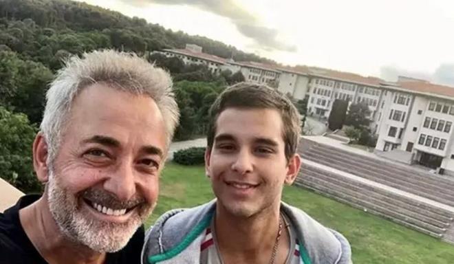 te yandan Arzum Onan, 2019 ylnda olunun niversiteyi kazandn "Yetim Mehmet'imin evlat mutluluu/gururu? Olu ko gibi bir niversiteli artk" szleriyle duyurmutu.