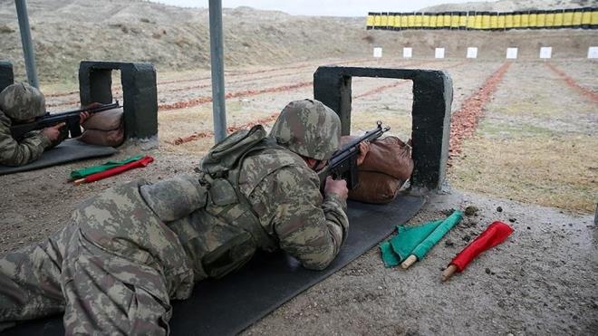 BEDELL ASKERLK CRET NE KADAR OLACAK?    Bedelli askerlik creti de memur aylk katsaysna gre yeniden belirleniyor.    Hesaplamalara gre 182 bin 609 lira olan bedelli cretinin, 2024 temmuz ay itibaryla 217 bin 870 lira olmas bekleniyor.