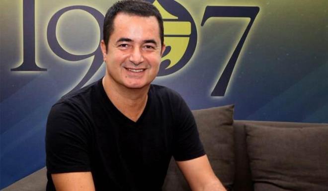 Net serveti 100 milyon dolardan fazla olduu varsaylan Acun Ilcal'nn kzlar Banu, Leyla, Melisa ve Yasemin'in baharflerinden oluan BALMY isimli yat Bodrum'da grntlendi.