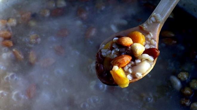 2024 aure gn tarihi, tm slam camias iin mbarek aylardan olan Muharrem aynn yaklamasyla birlikte aratrlyor. Diyanet leri Bakanl Din leri Yksek Kurulu Bakanl vakit hesaplarna gre, 2024 hicri ylba tarihi belli oldu. Bylelikle Muharrem aynda idrak edilen aure gn tarihi de akland. Peki, 2024 aure gn ne zaman, ayn kanda idrak edilecek?