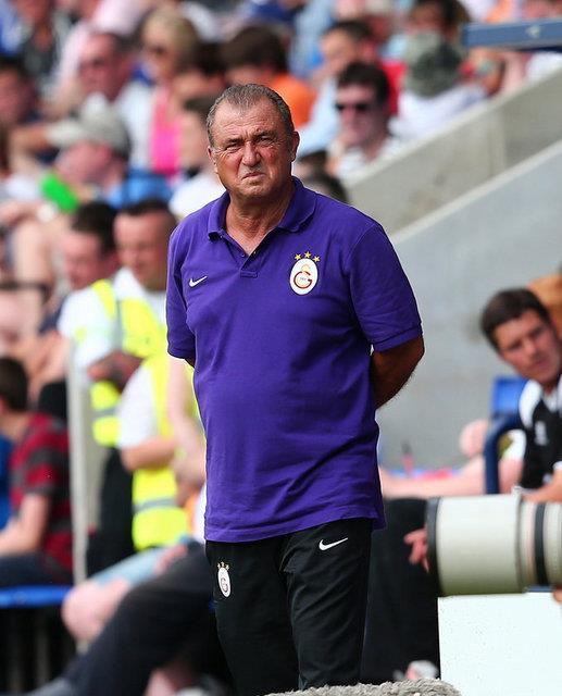 "Oynamayn oynamayn... Kt oynayn... Siz zannediyorsunuz ki bu ma kaybedince ben gideceim. Ben buradaym. 10 ma yenilsek de gitmeyeceim. 4. yldz takana kadar buradaym."