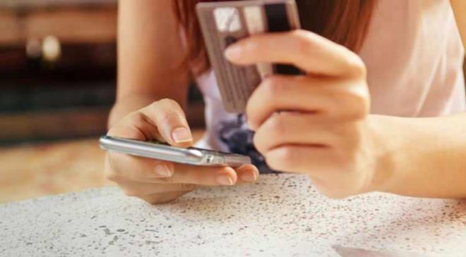 Android telefon kullananlar iin nemli bir uyar geldi. Dolandrclarn yeni yntemi olan "uygulamalar zerinden kartlar ele geirmeye" kar uyarlarda bulunan uzmanlar, tehlikeli olarak grlen uygulamalarn listesini paylat.