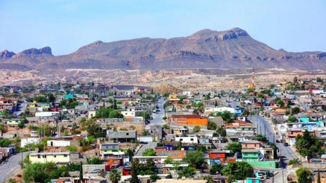 1. CUDAD JUAREZ     Listenin 1 numaras yine Meksika'dan bir ehir. 1,51 milyon kiiye ev sahiplii yapan Cuidad Juarez'de su oran 100.000 kii bana 250. Bir zamanlar turistlerin gzbebei olan Ciudad Juarez, maalesef artan su oranyla eskisi kadar rabet grmyor.
