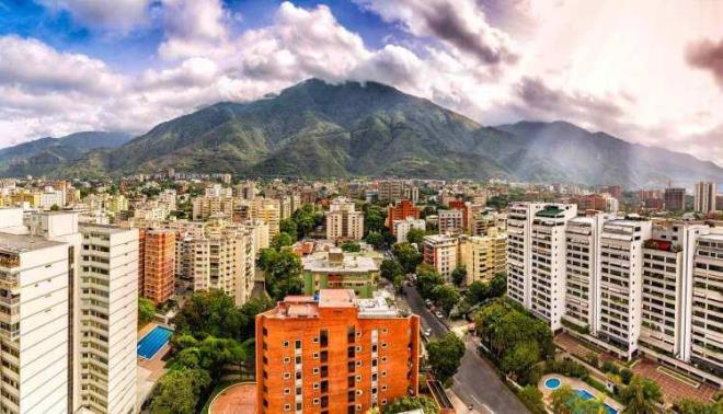 5. CARACAS    Venezuela'nn bakenti Caracas da listede yer alan ehirlerden biri: 2.682.801 nfusa sahip ehirde su oran her 100.000 kiide 100'dr.