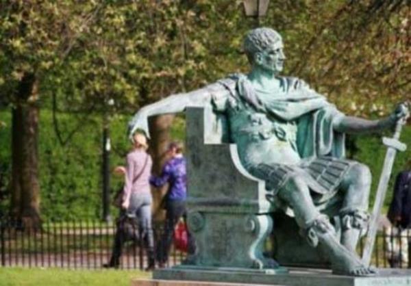 Bu fotoraflar yle ustalkla ekilmi ki dikkatle bakmayan gzlerin aldanmas iten bile deil...