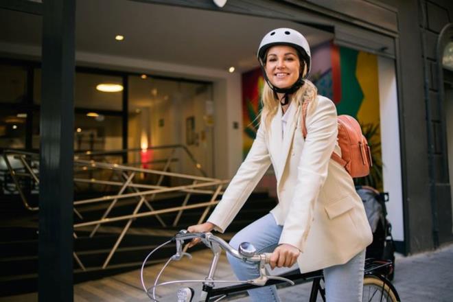 Modern hayatn kouturmacas iinde, kapsaml egzersizler iin zaman bulmak ou zaman gz korkutucu grnebilir. Ancak, son aratrmalar ve anekdot niteliindeki kantlar, ksa sreli egzersiz patlamalarnn bile salmz ve zindeliimizi nemli lde etkileyebileceini gstermektedir.