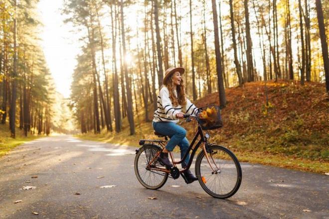 Bireysel tercihlere ve fitness hedeflerine uygun bir bisiklet veya sabit bisiklet sein. Uygun bisiklet uyumu ve ayar, srler srasnda konforu salar ve yaralanma riskini azaltr.