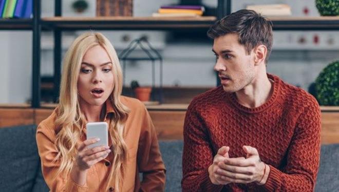 1. Her eyde anlaamazsnz    Partnerinizle her konuda ayn dncelere sahip olmayabilirsiniz. nemli olan birbirinize anlay gstermek ve farkl fikirlere sayg duymak.