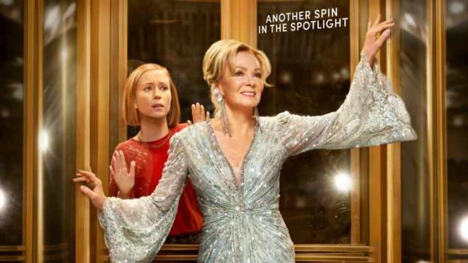 HACKS    (Max)    Bir komdyen ve bir gen arasndaki karanlk akl hocaln ele alyor.