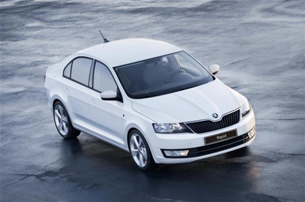 Skoda Rapid Manuel 1.2 motor yakt tketimi 100 km'de 5.4