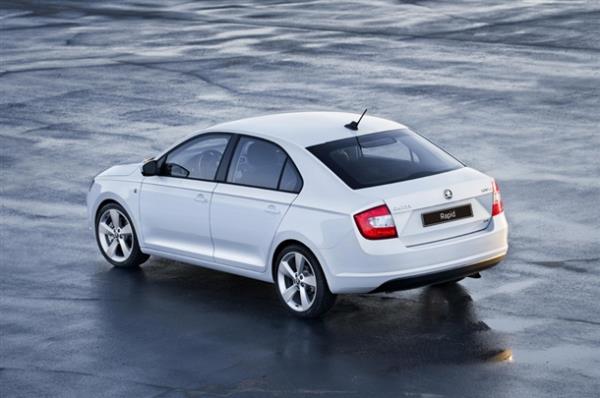 Skoda Rapid Manuel 1.2 motor yakt tketimi 100 km'de 5.9