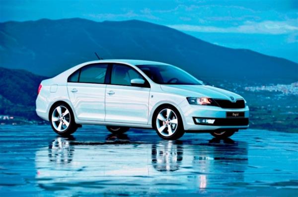 Skoda Rapid Manuel 1.6 motor dizel yakt tketimi 100 km'de 4.4