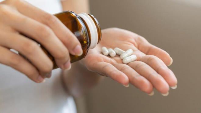 Ayrca, baz aratrmalar fazla kalsiyumun arterlerin sertlemesine ve kalp krizi riskinin artmasna neden olabileceini gstermektedir. Gnlk kalsiyum ihtiyacn doal gdalardan karlamak daha gvenli bir yol olabilir.