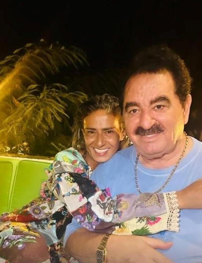 KSLK BTT    20 Temmuz'daki konseri iin Bodrum'a giden Yldz Tilbe, yllar sonra brahim Tatlses'le bir araya geldi. kili gemii geride brakt.