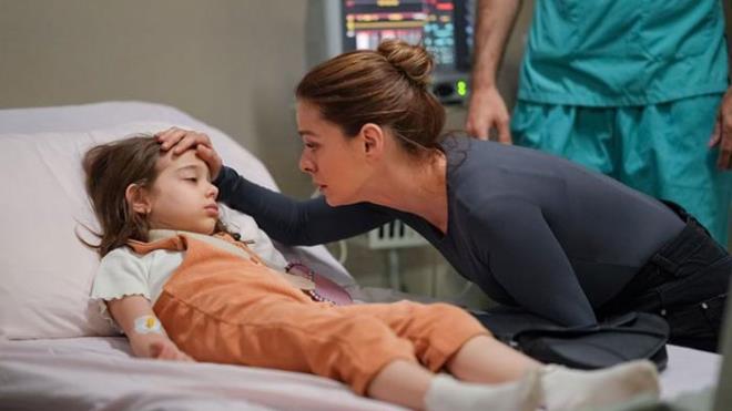 SANDIK KOKUSU'NUN BAROL VE HKAYES DET<p>    Gazeteci Birsen Altunta'n haberine gre; Engin ztrk, zge zpirinci'nin oynad Karsu'nun hayatna girecek olan Bora roln oynayacak. Dizinin yeni hikayesi; Uur Ycel'in oynad Hasan'n Urfa'da ekilen sahneleriyle alacak.