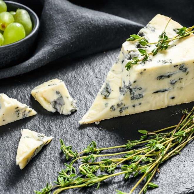 ROKFOR PEYNR    Canl, cvk, kokulu Fransz peyniri, barsak bakterilerinizi hzlandracaktr - ancak ll olarak yiyin. Salatalara ekleyin veya eki mayanzn zerine yayn. Tm bakterilerin yararl olmas iin sindirimden sa ktklar garanti edilemezken, dier zelliklerin sindirim srasnda baz bakterilerin korunmasna yardmc olduuna inanlmaktadr.