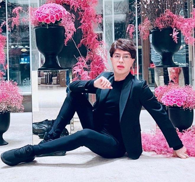 "Bu yasak Mert Demir'den geldi" diyen Morg�l, "Kendisine defalarca ula�maya �al��t�m. �ok kibirli biri. Benim yorumum ondan daha efsane" diye sitem etmi�ti.