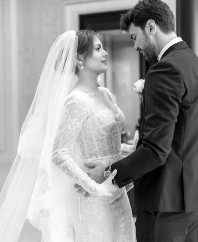 Yasak Elma dizisinde hayat verdi�i "Y�ld�z" karakteri ile haf�zalarda yer edinen �nl� oyuncu Eda Ece ile uzun y�llar birliktelik ya�ad��� basketbolcu Bu�rahan Tuncer'le 2023 y�l�n�n Haziran ay�nda d�nyaevine girdi.