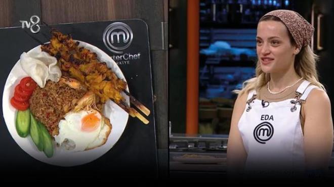 12. YARI�MACI<p>    MasterChef'te ana kadroya ge�en 12. yar��mac� Eda oldu.
